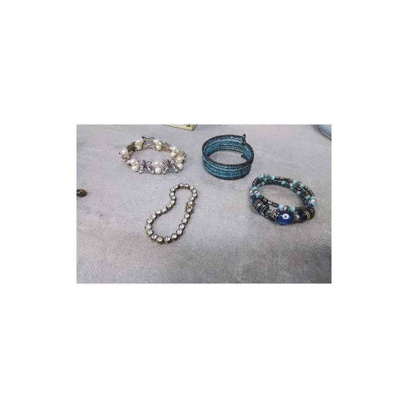 BRACELET 