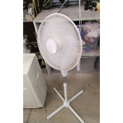 VENTILATEUR SUR PIED