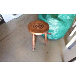 TABOURET BOIS TRIPODE 