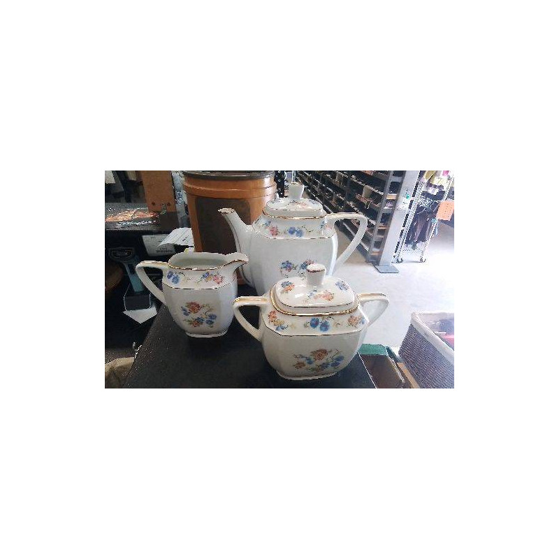 THEIERE + SUCRIER+ POT A LAIT LIMOGES
