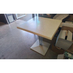 TABLE 70X70CM