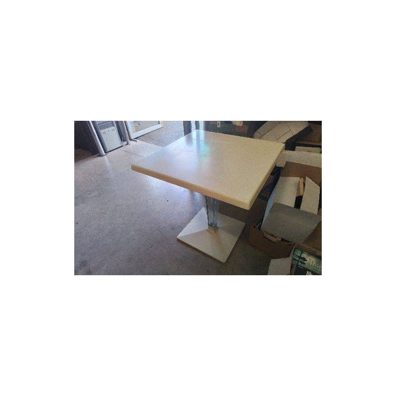 TABLE 70X70CM