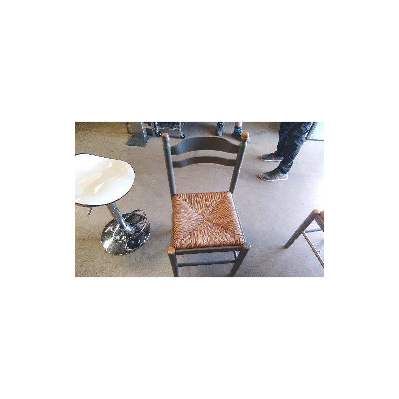 CHAISE PAILLEE EN L’ETAT 