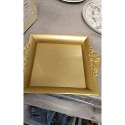 PLAT CARRE PLASTIQUE DORE 