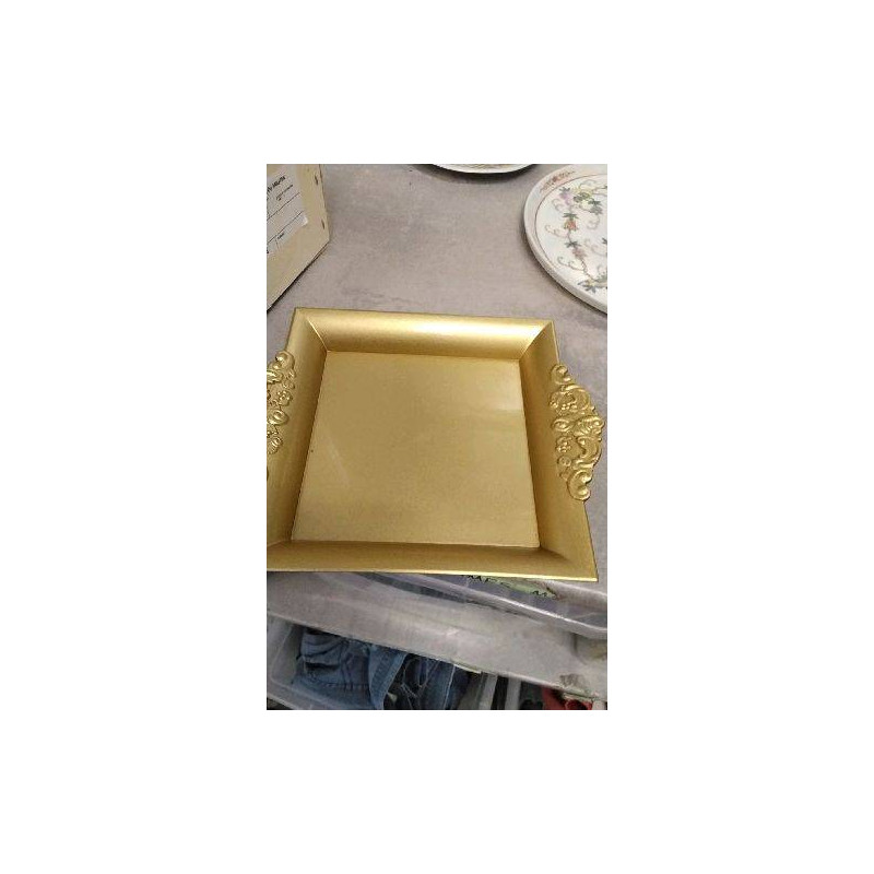 PLAT CARRE PLASTIQUE DORE 