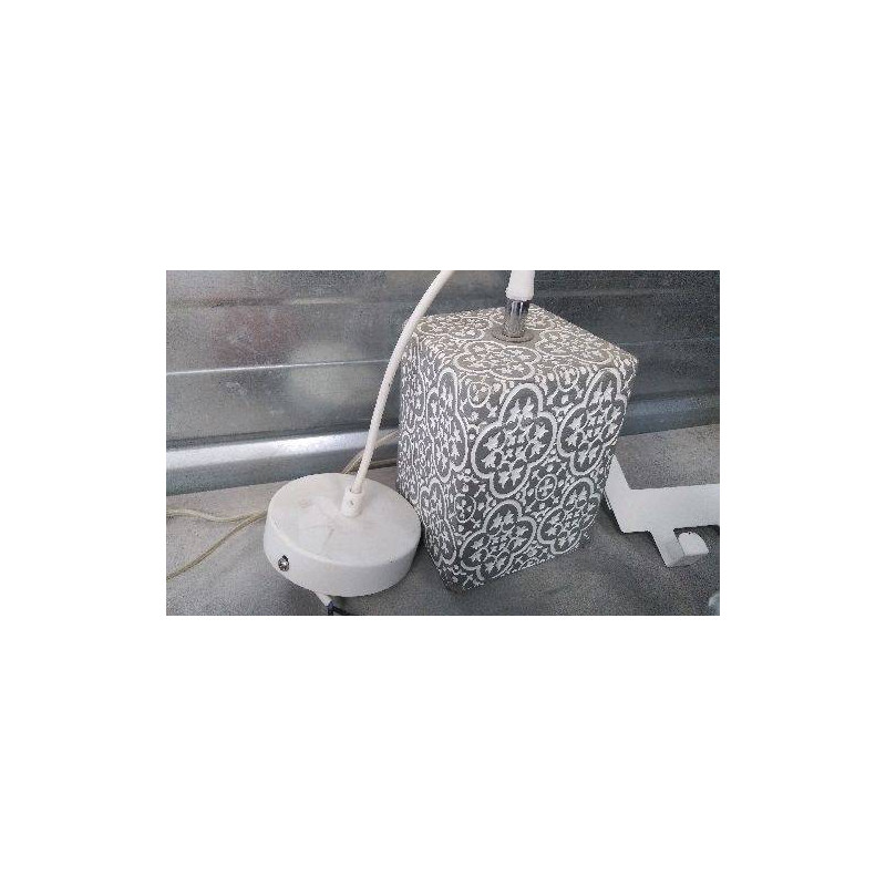 SUSPENSION CARREE EN LETAT