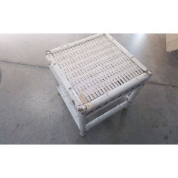 TABLE DAPPOINT ROTIN BLANC...