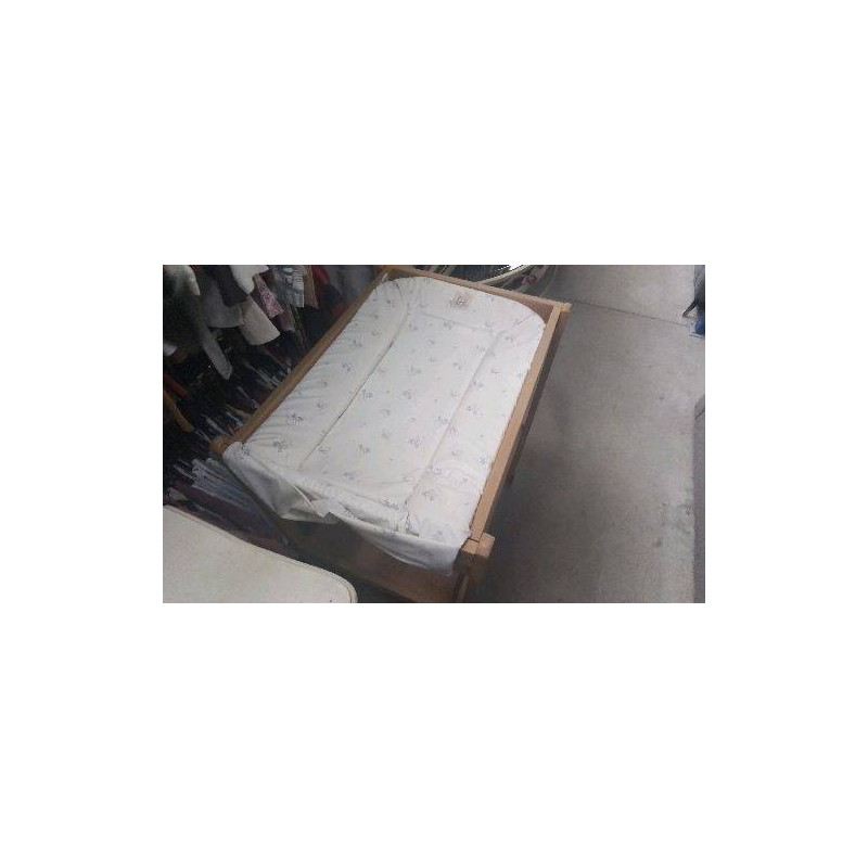 TABLE A LANGER + MATELAS 