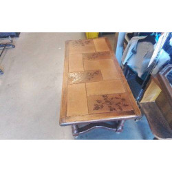 TABLE CARRELÉE 