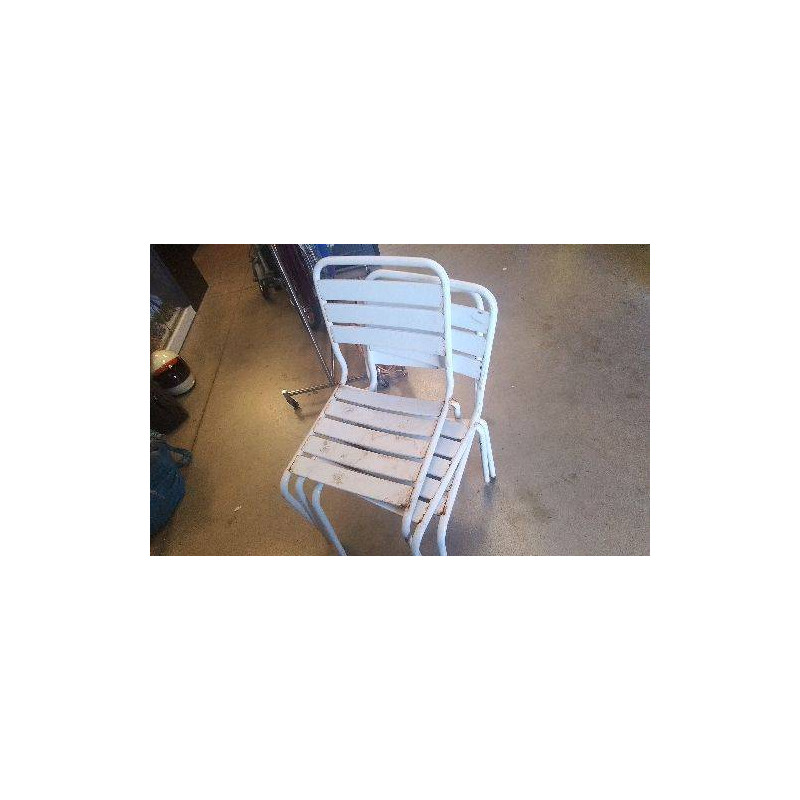 CHAISE METAL EN L’ETAT