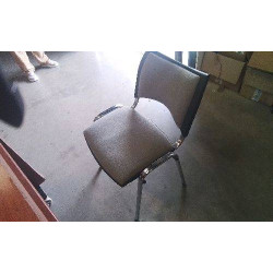 CHAISE D’ATTENTE 