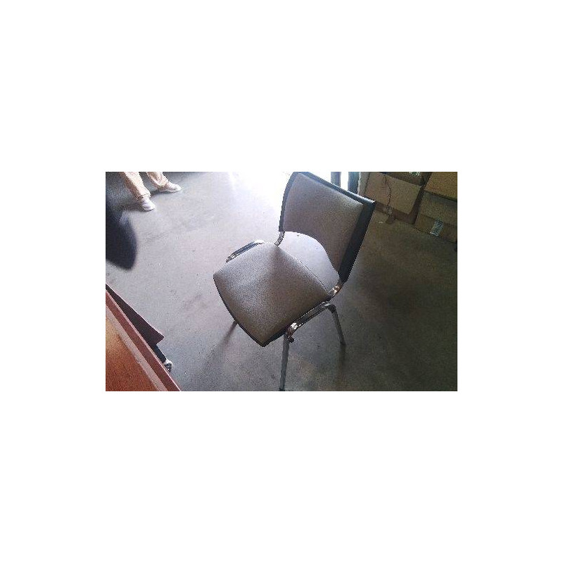 CHAISE D’ATTENTE 