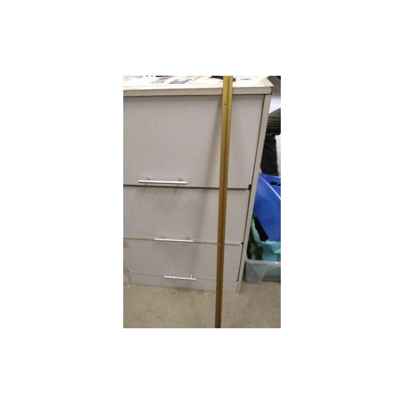 BAGUETTE METAL DOREE 122CM
