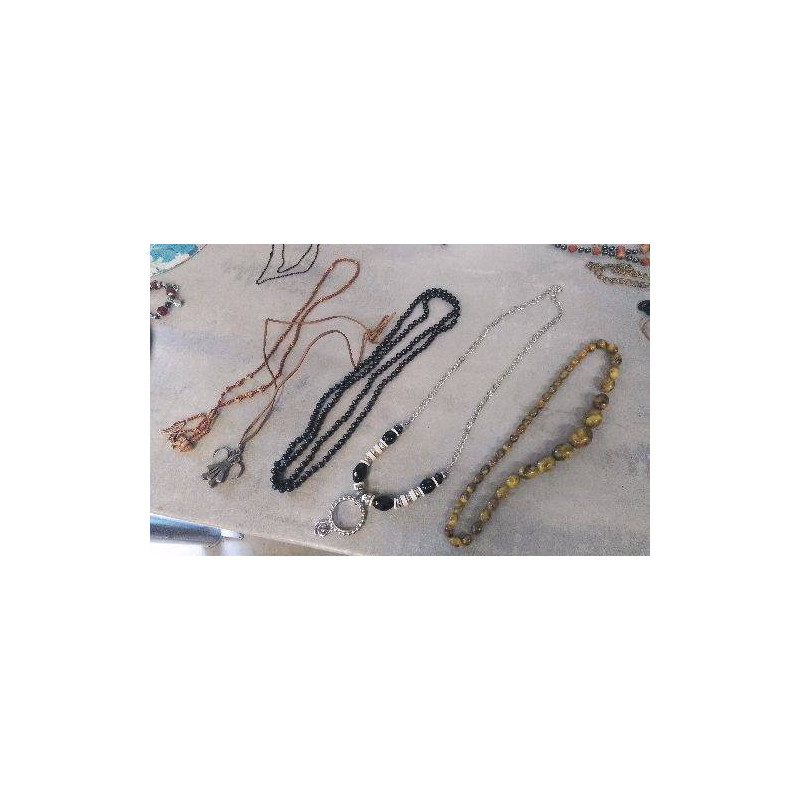 COLLIER 