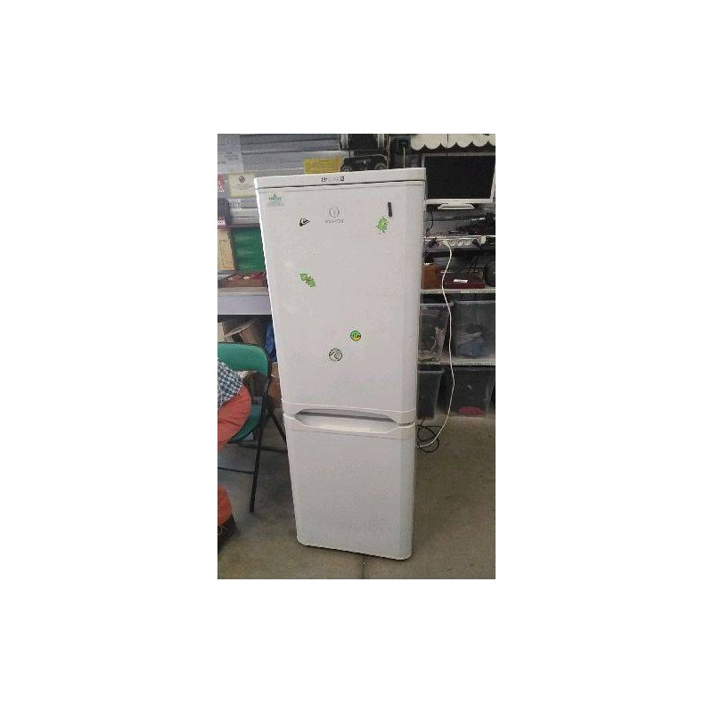 FRIGO CONGÉLATEUR INDESIT