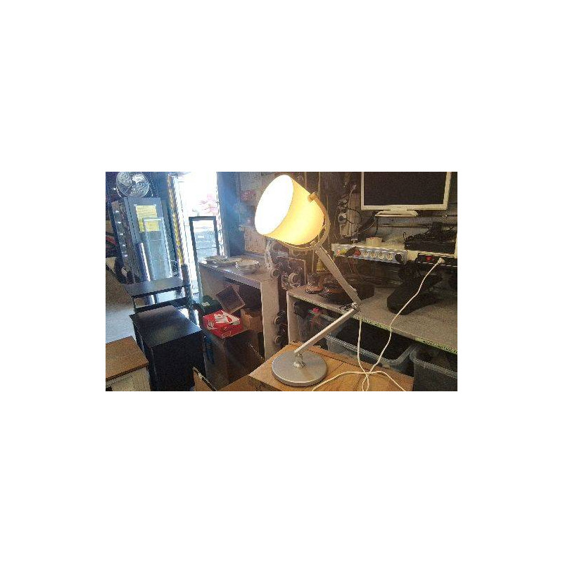 LAMPE A POSER IKEA SVIRVEL