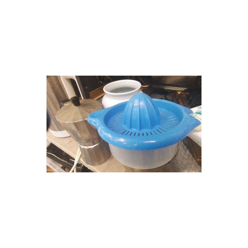 PRESSE AGRUMES PLASTIQUE 