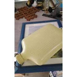 GOURDE PLASTIQUE ANCIENNE 