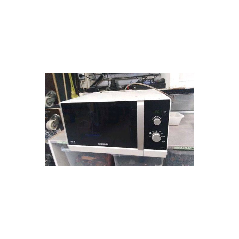MICRO-ONDES SAMSUNG - EN L’ETAT