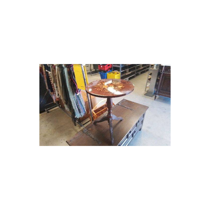 TABLE D’APPOINT MARQUETEE 