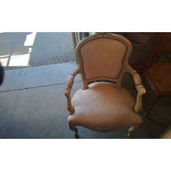 FAUTEUIL BOIS TISSU- CLOUTÉ...