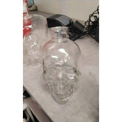 BOUTEILLE TETE DE MORT VERRE