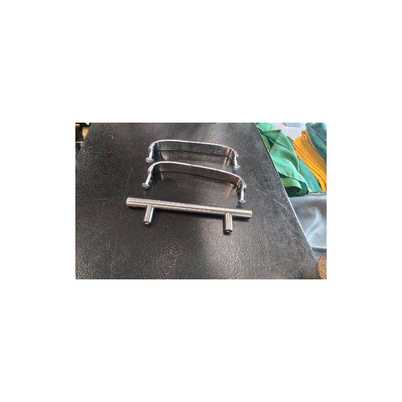 POIGNEE DE MEUBLE METAL 