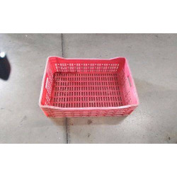 CAISSE PLASTIQUE ROUGE 