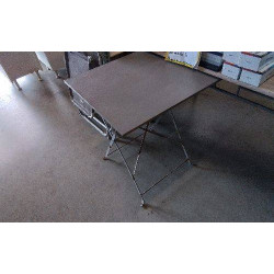 TABLE DE JARDIN PLIANTE...