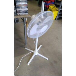 VENTILATEUR SUR PIED BLANC 