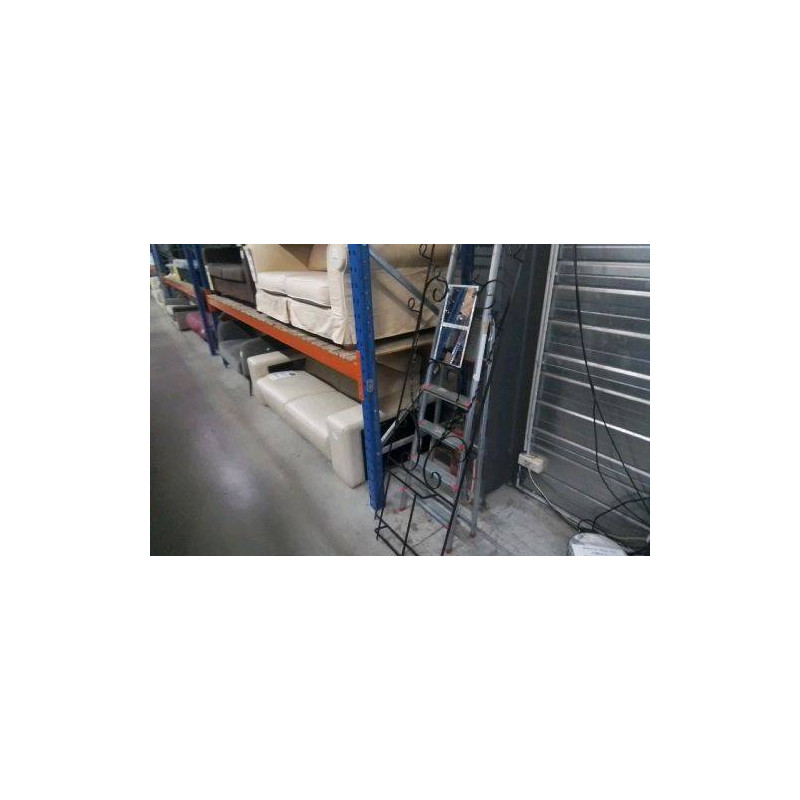 MEUBLE VESTIAIRE A SUSPENDRE 