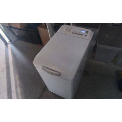 MACHINE A LAVER ELECTROLUX...