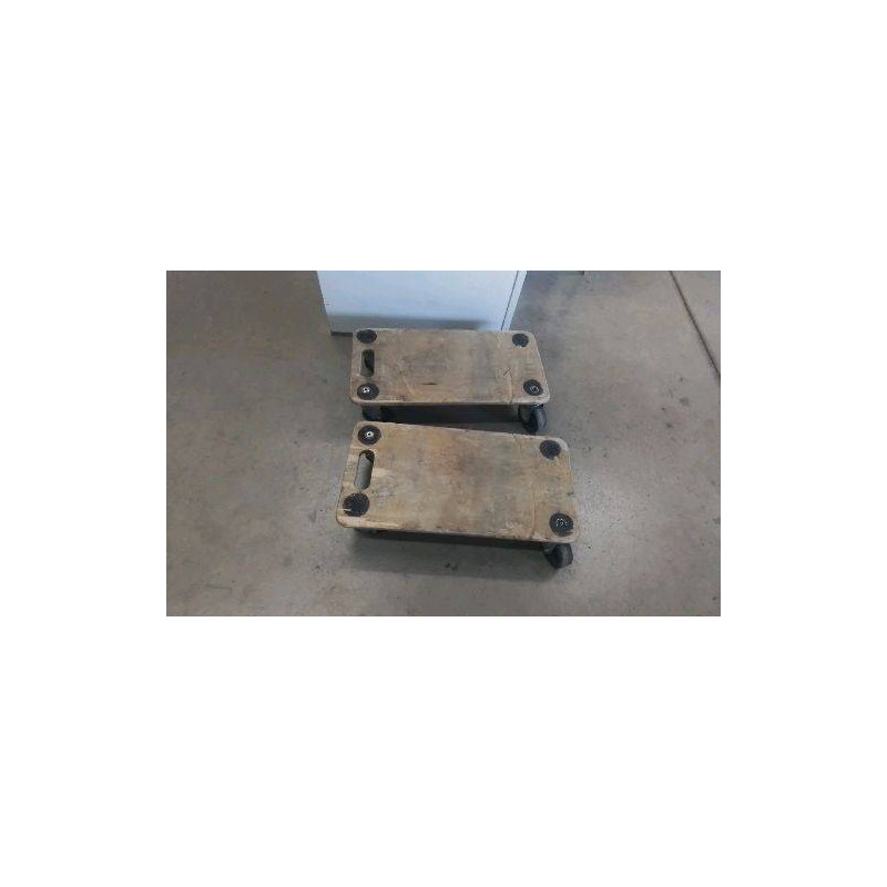 PLANCHE A ROULETTES POUR MEUBLE 