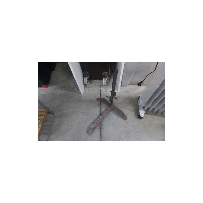 SUPPORT GRILLE CHEMINEE