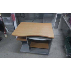 BUREAU SUR ROULETTES 