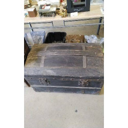 COFFRE NOIR - MANQUE UNE...