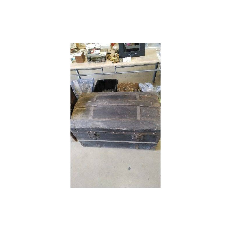 COFFRE NOIR - MANQUE UNE FERMETURE