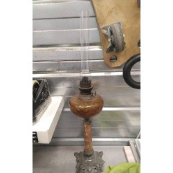 LAMPE A PETROLE