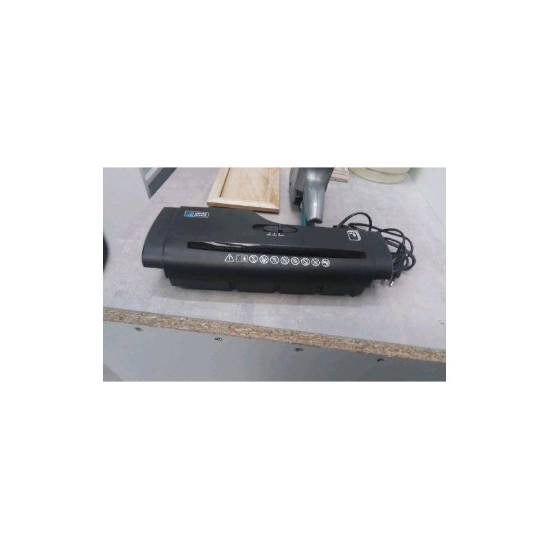 DESTRUCTEUR À PAPIER 