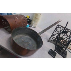 CASSEROLE CUIVRE EN L\'ÉTAT 