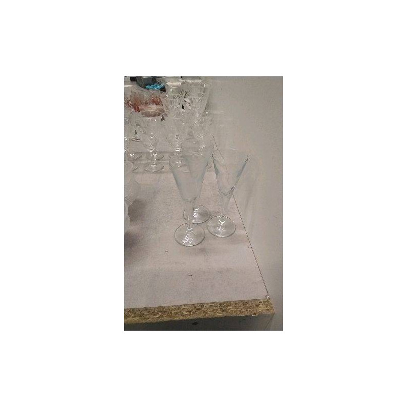 VERRES LIQUEUR A PIED X3 