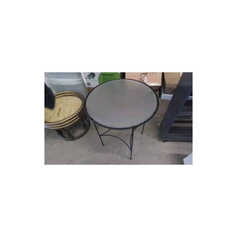 TABLE DAPPOINT METAL DESSUS VERRE