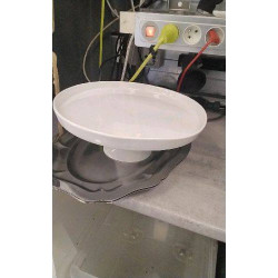 COUPE A GATEAUX BLANCHE 