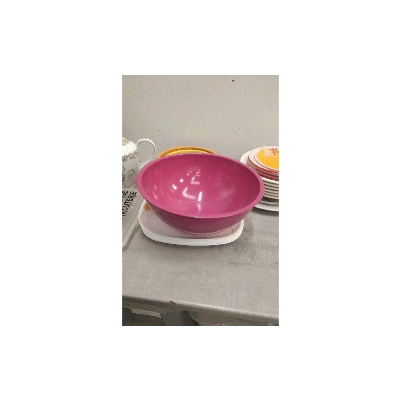 SALADIER PLASTIQUE ROSE GM