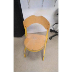 CHAISE ÉCOLIER EN L’ETAT