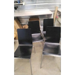 CHAISE NOIRE EN L’ETAT